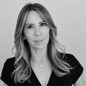 Lauren Egna - Director of Matchmaking Bio Image